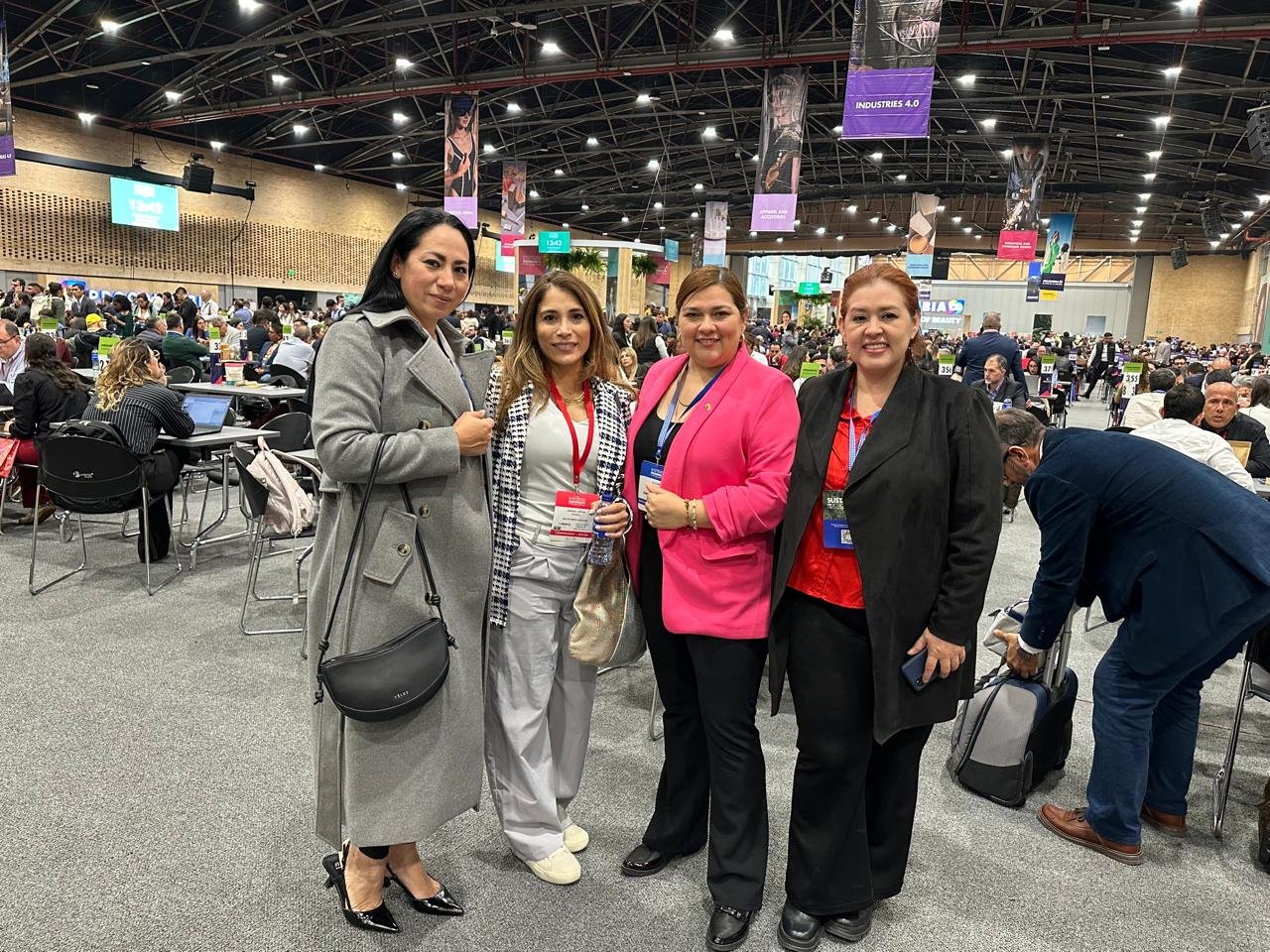 Con empresarias colombianas en la Macrorrueda 2026